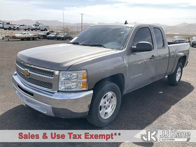 2013 Chevrolet Silverado 1500 Extended-Cab Pickup Truck