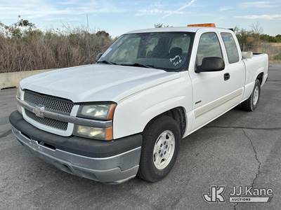 2005 Chevrolet Silverado 1500 Extended-Cab Pickup Truck