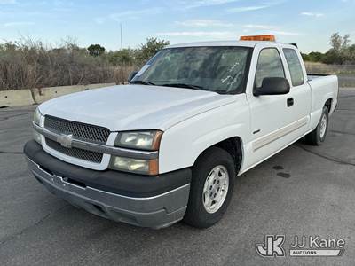 2005 Chevrolet Silverado 1500 Extended-Cab Pickup Truck