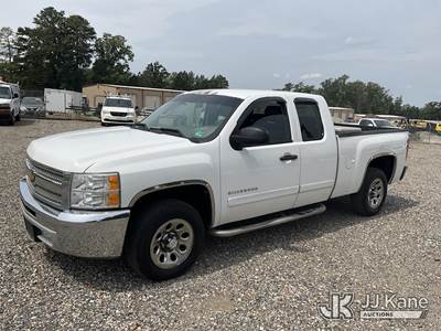 2012 Chevrolet Silverado 1500 Extended-Cab Pickup Truck