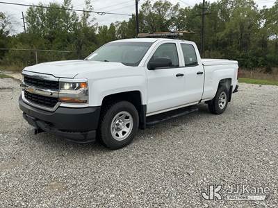 2017 Chevrolet Silverado 1500 Extended-Cab Pickup Truck