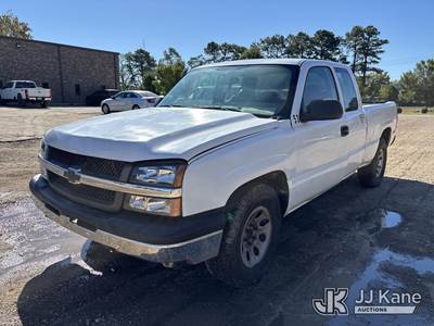 2006 Chevrolet Silverado 1500 Extended-Cab Pickup Truck
