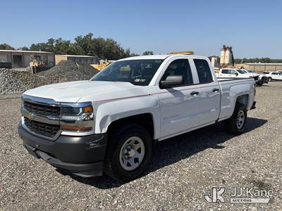 2017 Chevrolet Silverado 1500 Extended-Cab Pickup Truck