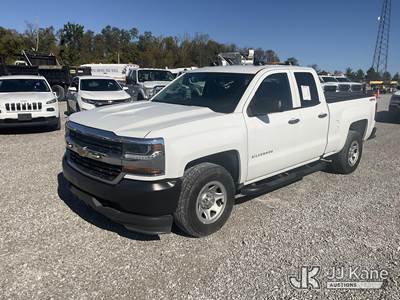 2019 Chevrolet Silverado 1500 4x4 Extended-Cab Pickup Truck