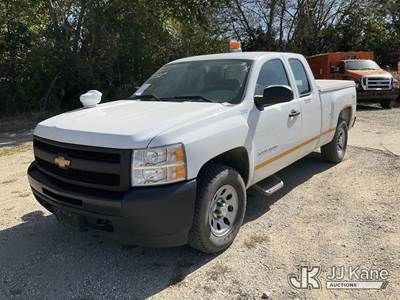 2013 Chevrolet Silverado 1500 4x4 Extended-Cab Pickup Truck
