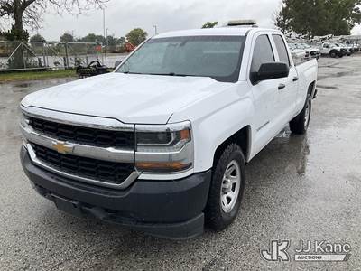 2017 Chevrolet Silverado 1500 4x4 Extended-Cab Pickup Truck