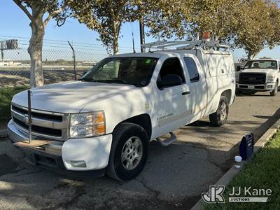 2007 Chevrolet Silverado 1500 Extended-Cab Pickup Truck