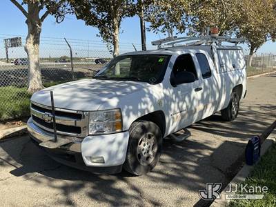 2007 Chevrolet Silverado 1500 Extended-Cab Pickup Truck