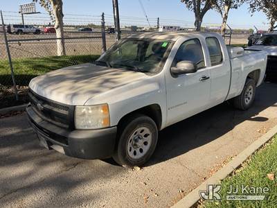 2009 Chevrolet Silverado 1500 Extended-Cab Pickup Truck