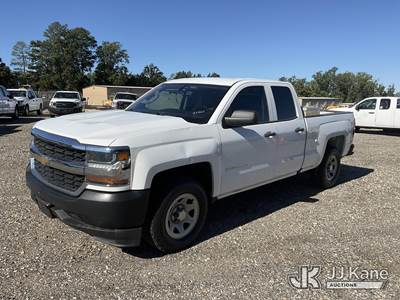 2017 Chevrolet Silverado 1500 Extended-Cab Pickup Truck