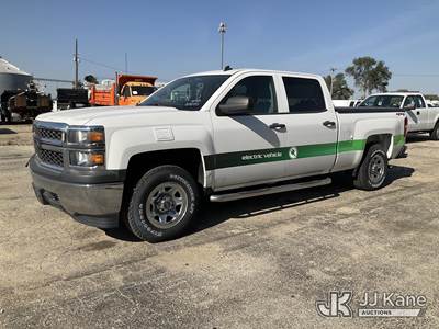 2014 Chevrolet Silverado 1500 Crew-Cab Pickup Truck