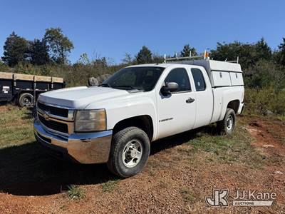 2009 Chevrolet Silverado 2500HD 4x4 Extended-Cab Pickup Truck