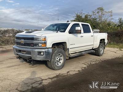 2017 Chevrolet Silverado 2500HD Crew-Cab Pickup Truck