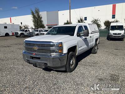 2017 Chevrolet Silverado 2500HD Extended-Cab Pickup Truck