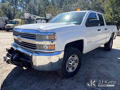 2015 Chevrolet Silverado 2500HD 4x4 Extended-Cab Pickup Truck