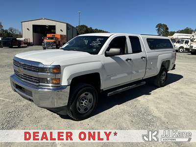 2015 Chevrolet Silverado 2500HD 4x4 Extended-Cab Pickup Truck