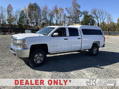 2015 Chevrolet Silverado 2500HD 4x4 Crew-Cab Pickup Truck