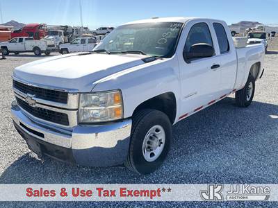 2009 Chevrolet Silverado 2500HD Extended-Cab Pickup Truck