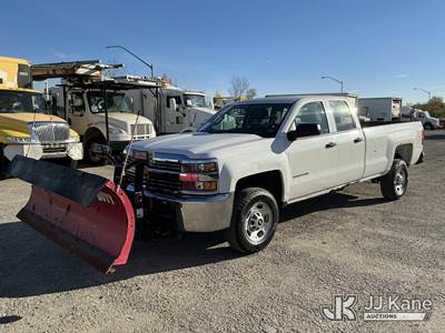 2015 Chevrolet Silverado 2500HD 4x4 Extended-Cab Pickup Truck