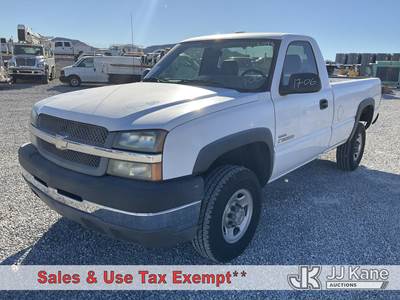 2004 Chevrolet Silverado 2500HD Pickup Truck