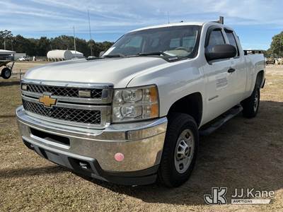 2013 Chevrolet Silverado 2500HD 4x4 Extended-Cab Pickup Truck