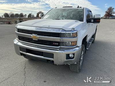 2015 Chevrolet Silverado 2500HD Crew-Cab Pickup Truck