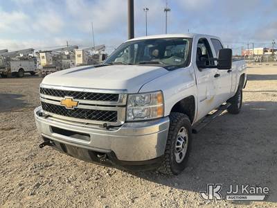 2014 Chevrolet Silverado 2500HD Crew-Cab Pickup Truck