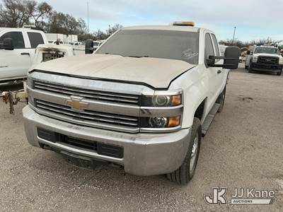 2018 Chevrolet Silverado 2500HD Double-Cab Pickup Truck