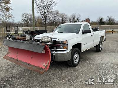 2015 Chevrolet Silverado 2500HD 4x4 Pickup Truck