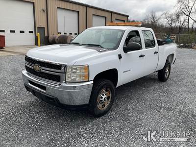 2011 Chevrolet Silverado 2500HD 4x4 Extended-Cab Pickup Truck
