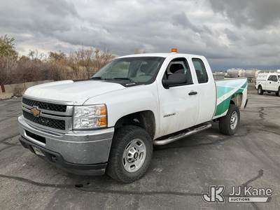 2011 Chevrolet Silverado 2500HD 4x4 Extended-Cab Pickup Truck
