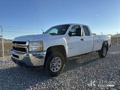 2012 Chevrolet Silverado 2500HD Extended-Cab Pickup Truck