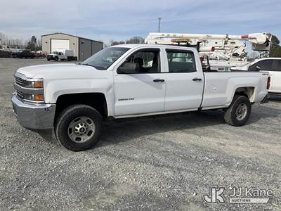 2017 Chevrolet Silverado 2500HD 4x4 Crew-Cab Pickup Truck