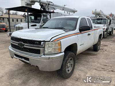 2011 Chevrolet Silverado 2500HD 4x4 Extended-Cab Pickup Truck