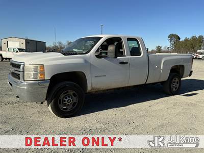 2011 Chevrolet Silverado 2500HD Extended-Cab Pickup Truck