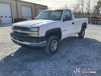 2004 Chevrolet Silverado 2500HD Pickup Truck