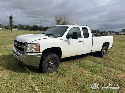 2013 Chevrolet Silverado 2500HD 4x4 Extended-Cab Pickup Truck