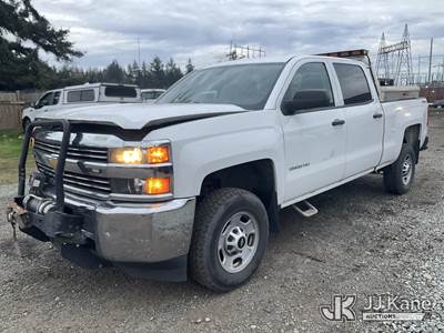 2015 Chevrolet Silverado 2500HD 4x4 Crew-Cab Pickup Truck