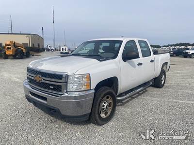 2014 Chevrolet Silverado 2500HD 4x4 Crew-Cab Pickup Truck