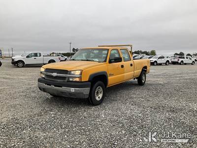 2003 Chevrolet Silverado 2500HD Crew-Cab Pickup Truck
