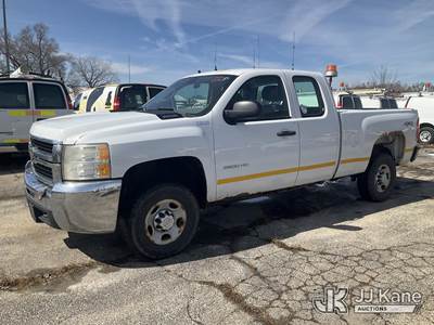 2010 Chevrolet Silverado 2500HD Extended-Cab Pickup Truck