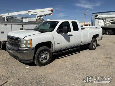 2011 Chevrolet Silverado 2500HD Extended-Cab Pickup Truck