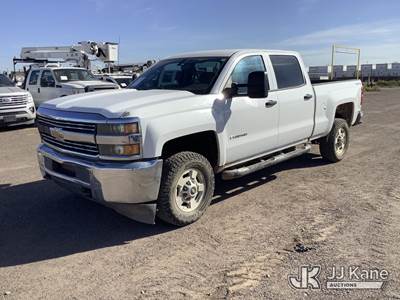 2015 Chevrolet Silverado 2500HD 4x4 Crew-Cab Pickup Truck