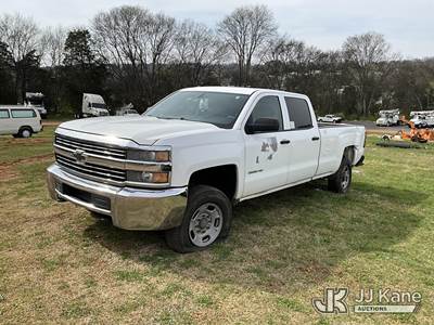 2015 Chevrolet Silverado 2500HD 4x4 Crew-Cab Pickup Truck