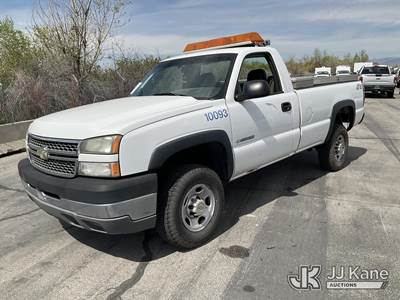 2005 Chevrolet Silverado 2500HD 4x4 Pickup Truck