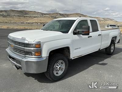 2018 Chevrolet Silverado 2500HD 4x4 Extended-Cab Pickup Truck