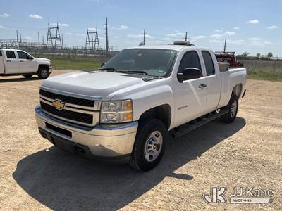 2012 Chevrolet Silverado 2500HD Extended-Cab Pickup Truck