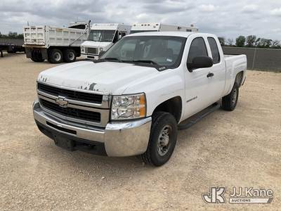 2007 Chevrolet Silverado 2500HD Extended-Cab Pickup Truck