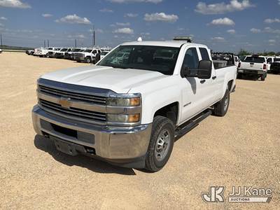 2015 Chevrolet Silverado 2500HD Extended-Cab Pickup Truck