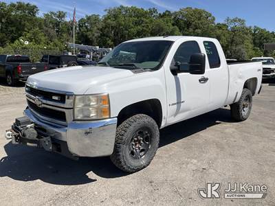 2008 Chevrolet Silverado 2500HD 4x4 Extended-Cab Pickup Truck